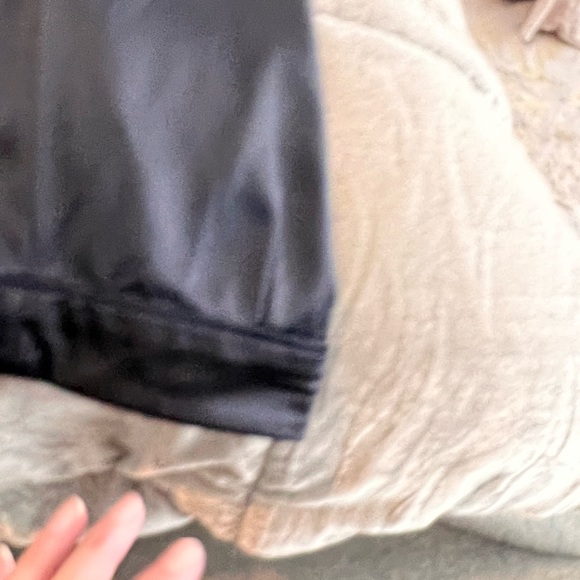 Beautiful Cach’e Navy Suit with matching pencil suit w/gold necklace. - Picture 6 of 15